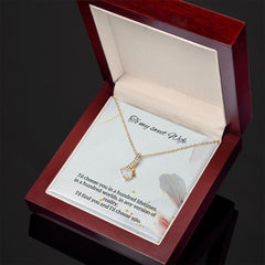 Alluring Beauty Necklace For Wife
